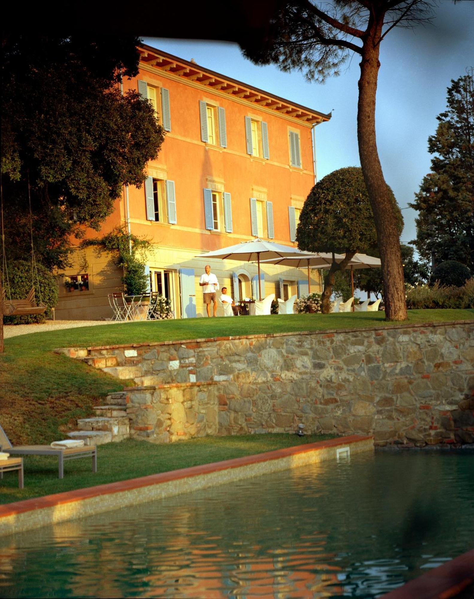 Fontelunga Hotel & Villas Pozzo  Buitenkant foto