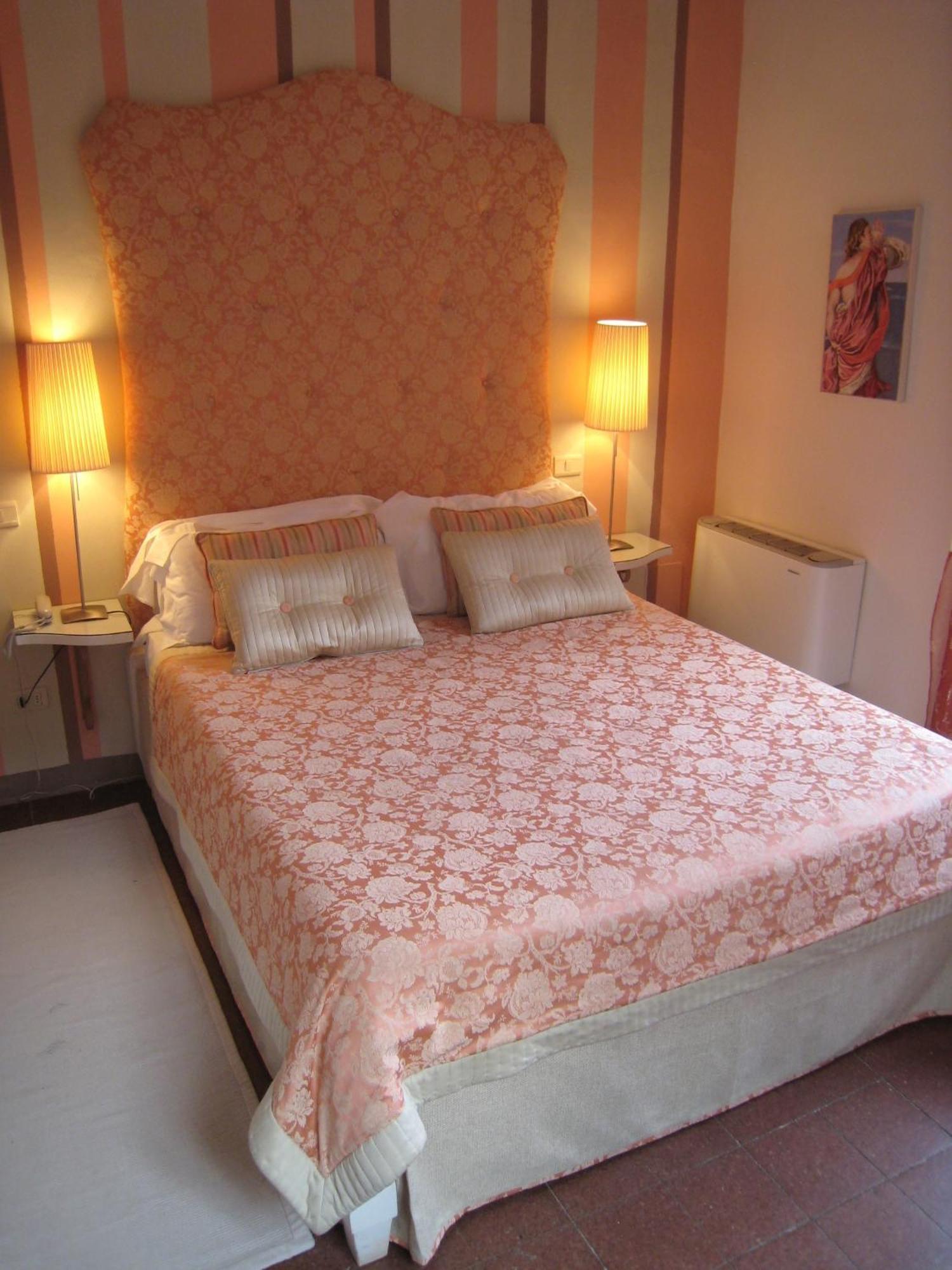 Fontelunga Hotel & Villas Pozzo  Buitenkant foto
